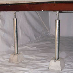 crawl space jack posts installed in an encapsulated crawl space in Suffern